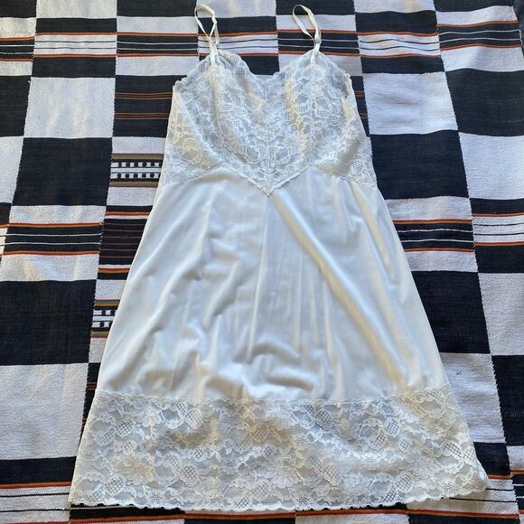 Vtg Vanity Fair White Nylon Full Slip/Dress Lingerie Lace top Lace Hem Sz 38 - Picture 15 of 16